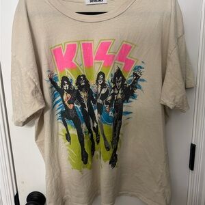Daydreamer Beige KISS Graphic Tee